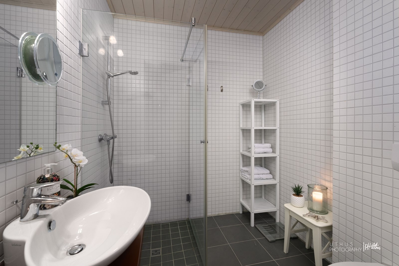 Bad 2 med inngang fra soverom Galleribilde