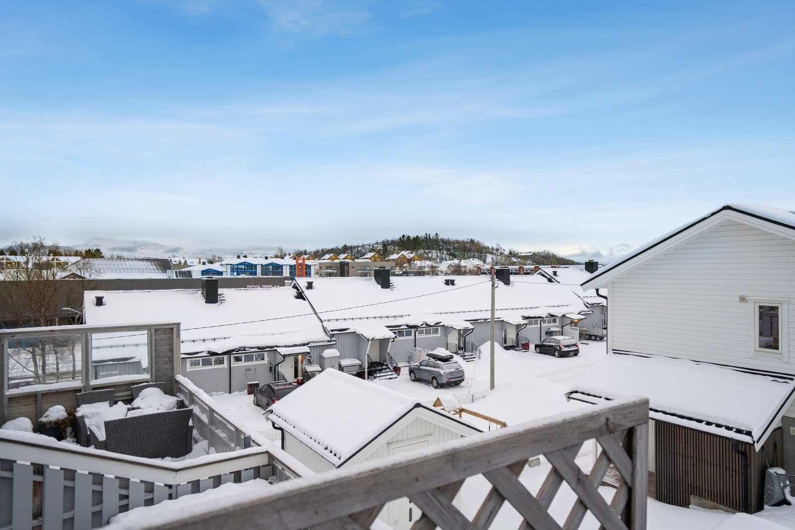 Utsikt mot sør fra balkongen Galleribilde