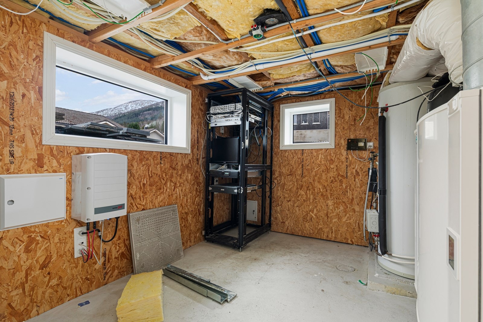 Teknisk rom i kjeller Galleribilde