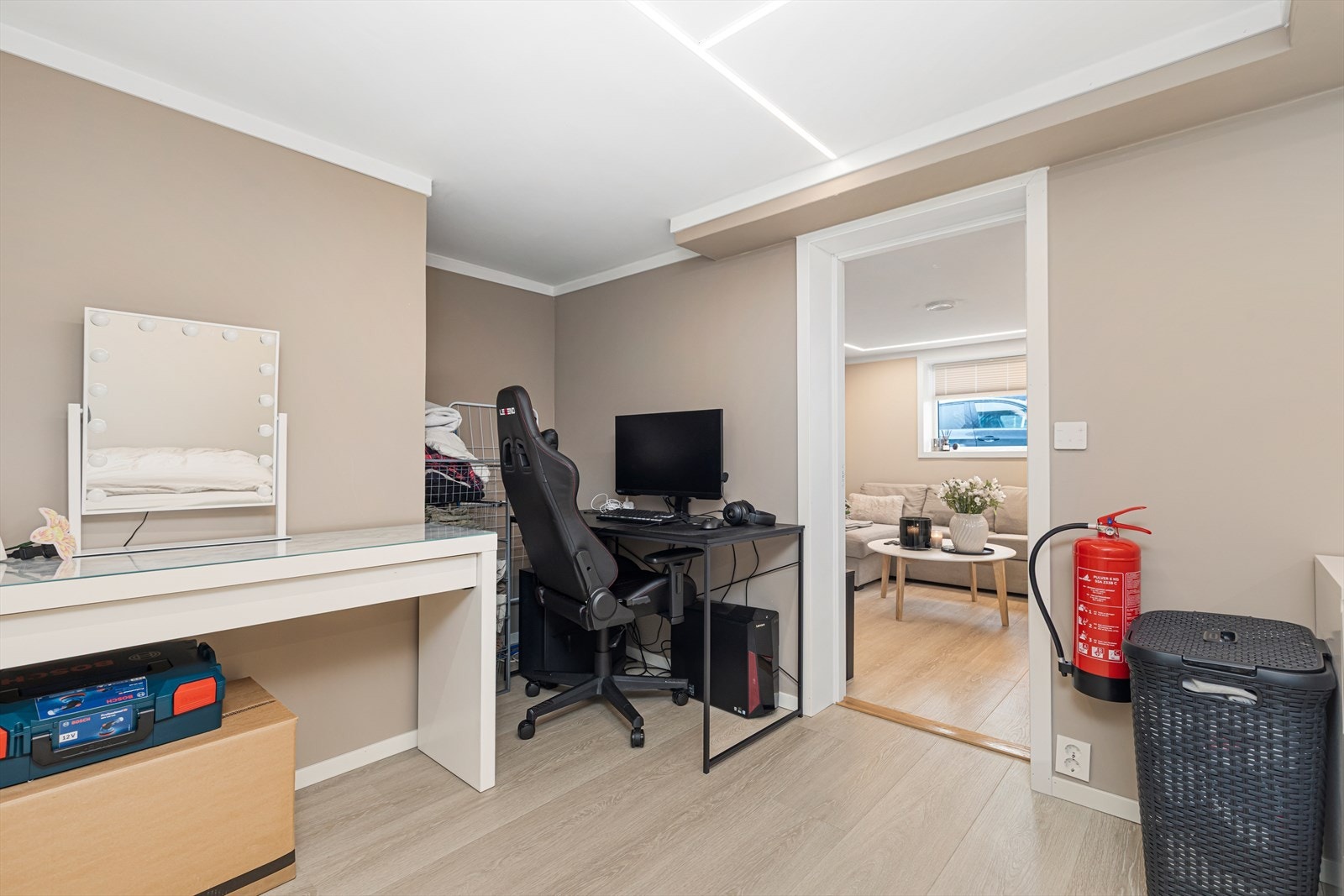 Soverom i kjeller | boligen er bare godkjent med én boenhet i matrikkelen, og det er ikke dokumentert at kjeller er godkjent med utleiedel Galleribilde