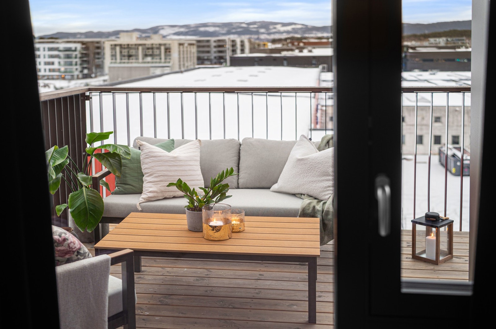 Fra stuen har du adkomst til boligens balkong. Galleribilde