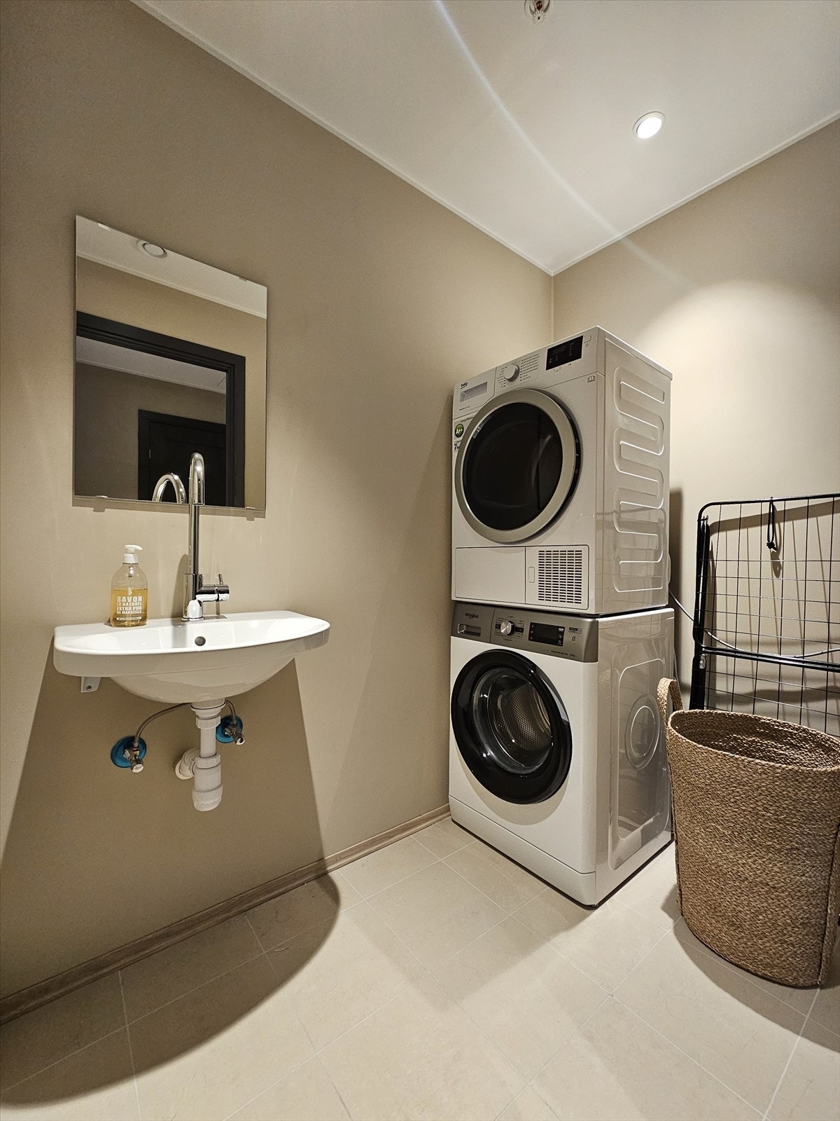 019.jpg Galleribilde