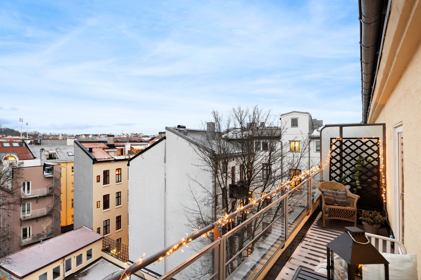 Utsyn fra takterrassen ved kjøkkenet Galleribilde