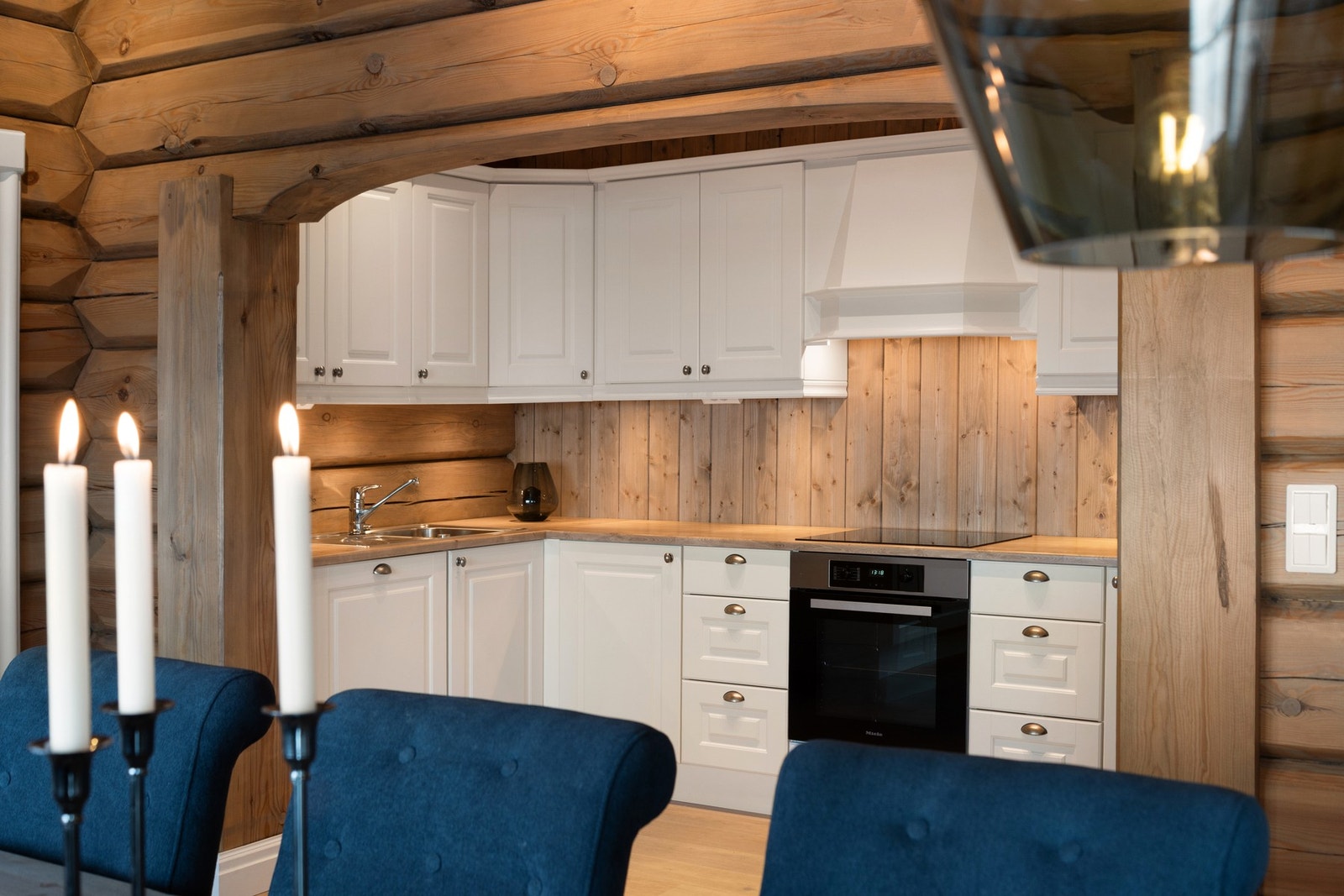 Åpent inn til kjøkkenet. Galleribilde