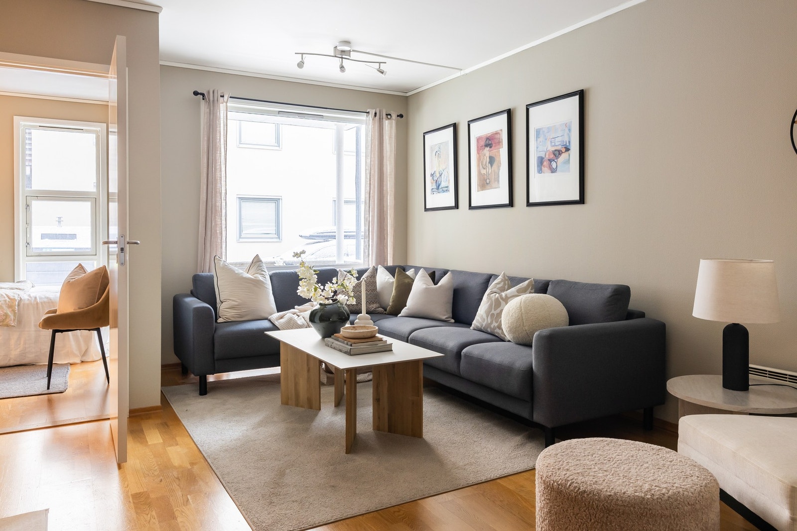 Boligkomplekset ble oppført i 2004, og fremstår med moderne fasiliteter i et svært sentral boområde. Galleribilde