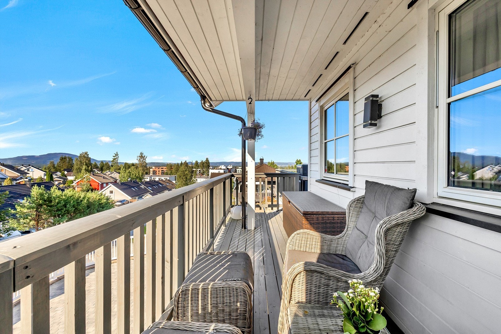 Øvre Grindaveg 9A-dag ute08 Galleribilde