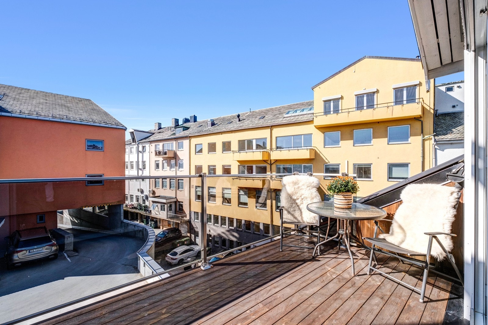 Sørvestvendt takterrasse. Galleribilde