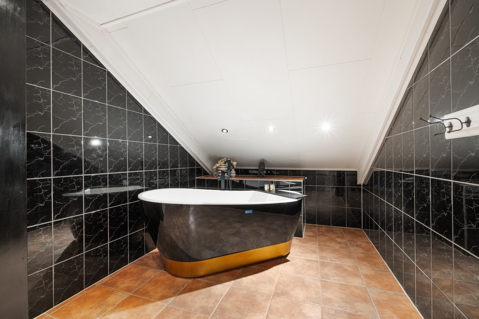 Og et stort badekar. Galleribilde