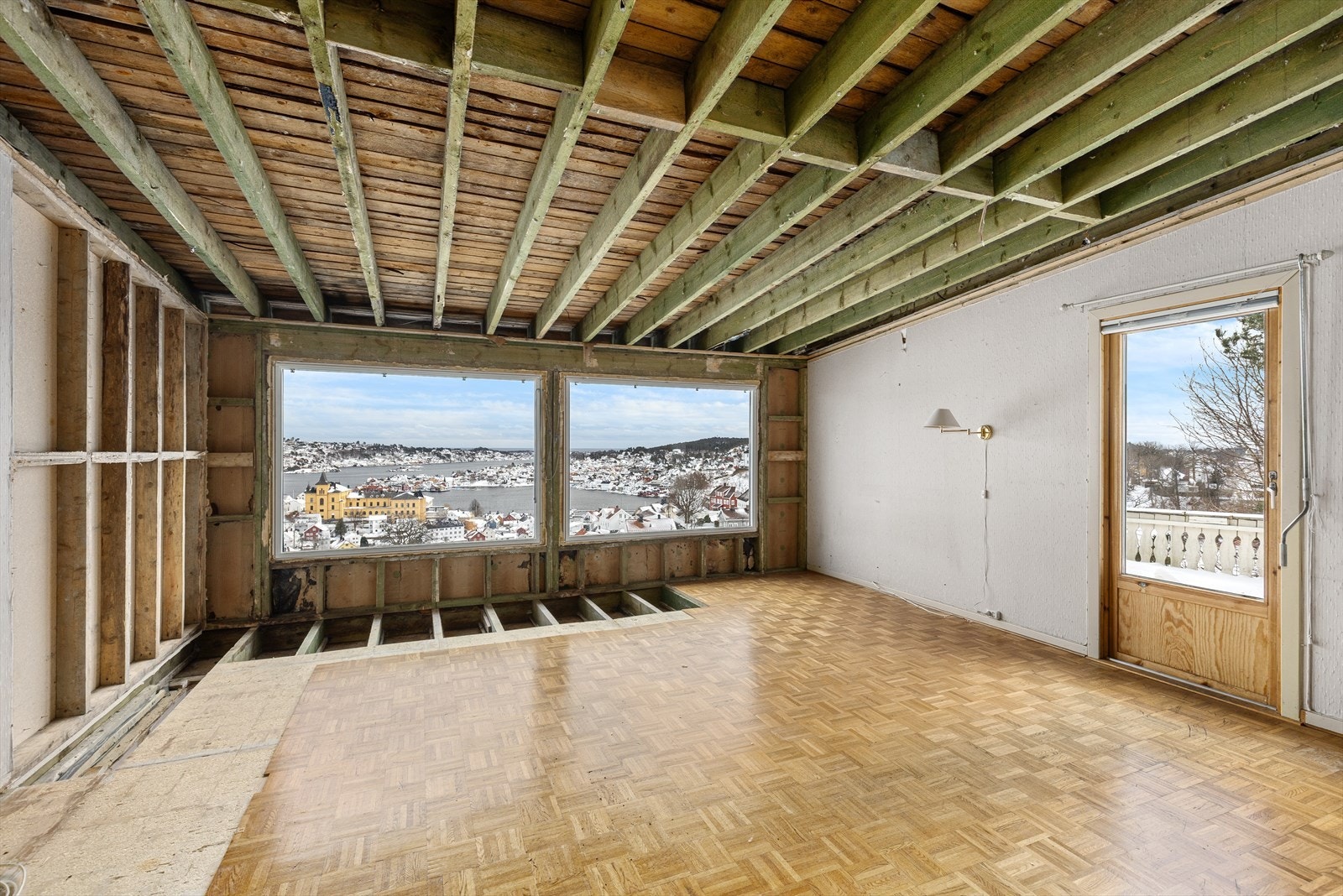 Kristoffer Eastwood i Nordvik presenterer Stinta Terrasse 3! Galleribilde