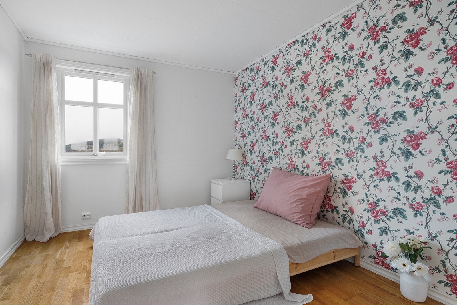 Soverom nr.2 i underetasjen. Galleribilde