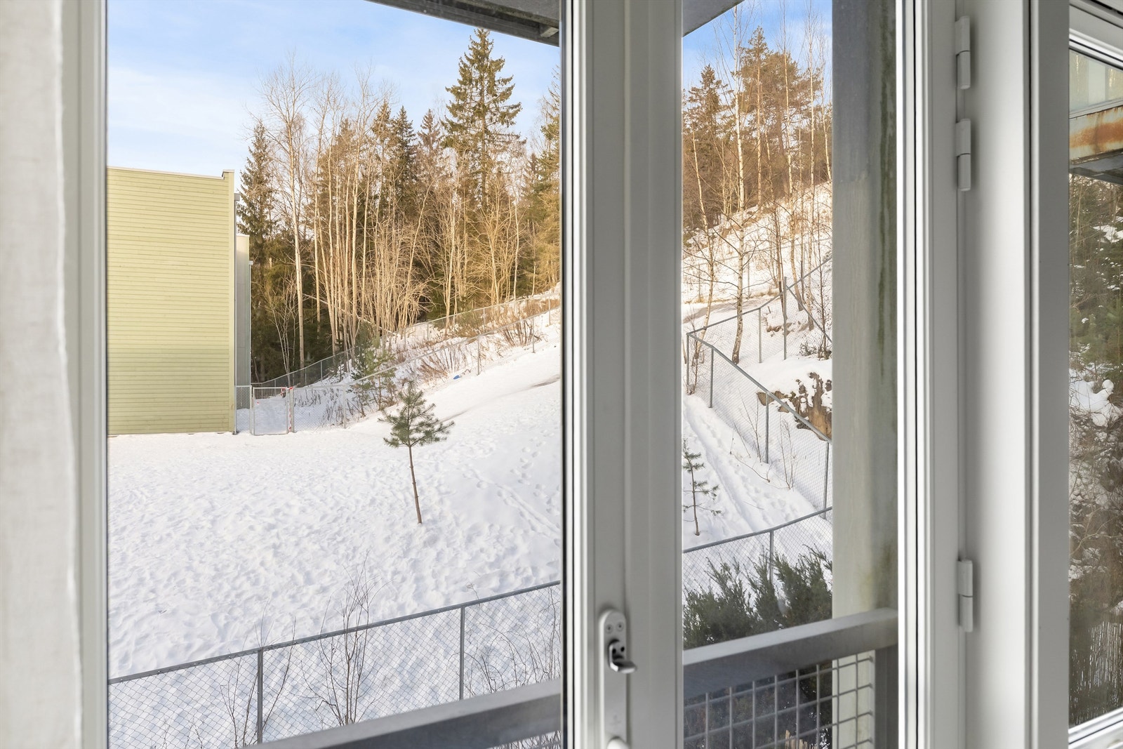 Her kan du sove med vinduet åpent uten forstyrrelser! Galleribilde