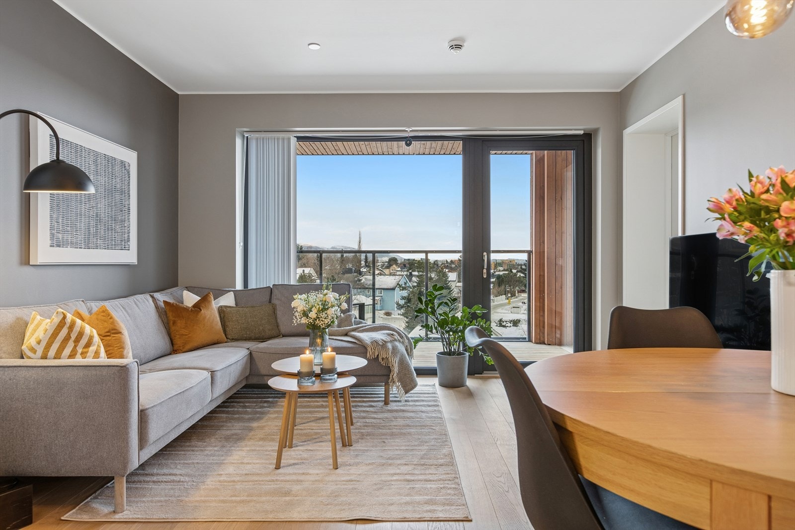 Leiligheten fremstår som meget velholdt. Takstmann har gitt alle bygningsdeler TG 0/1 i tilstandsrapporten. Galleribilde