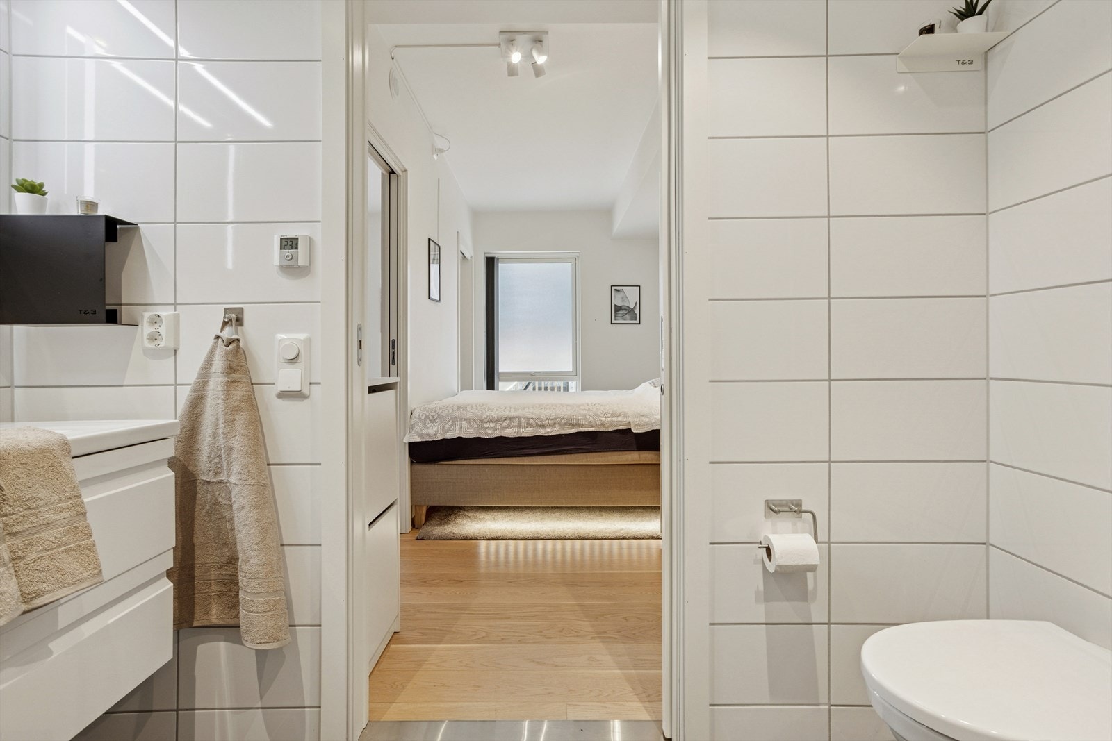 Badet har vannbåren gulvvarme. Galleribilde