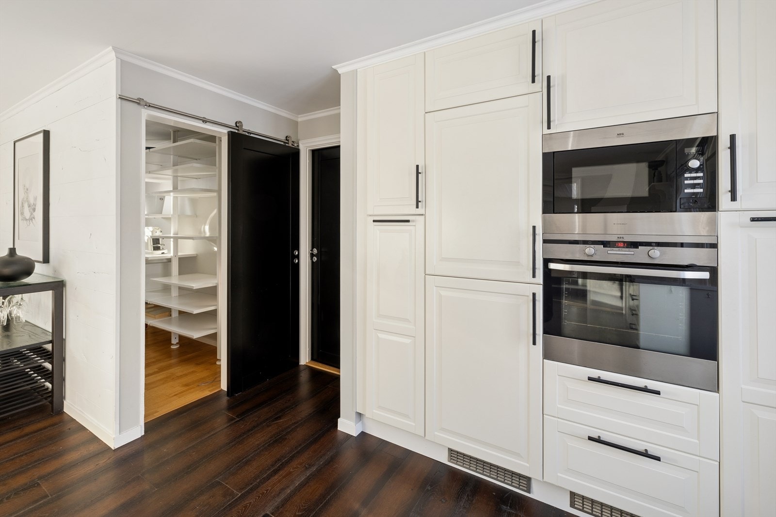 Alt av hvitevarer på kjøkkenet medfølger Galleribilde