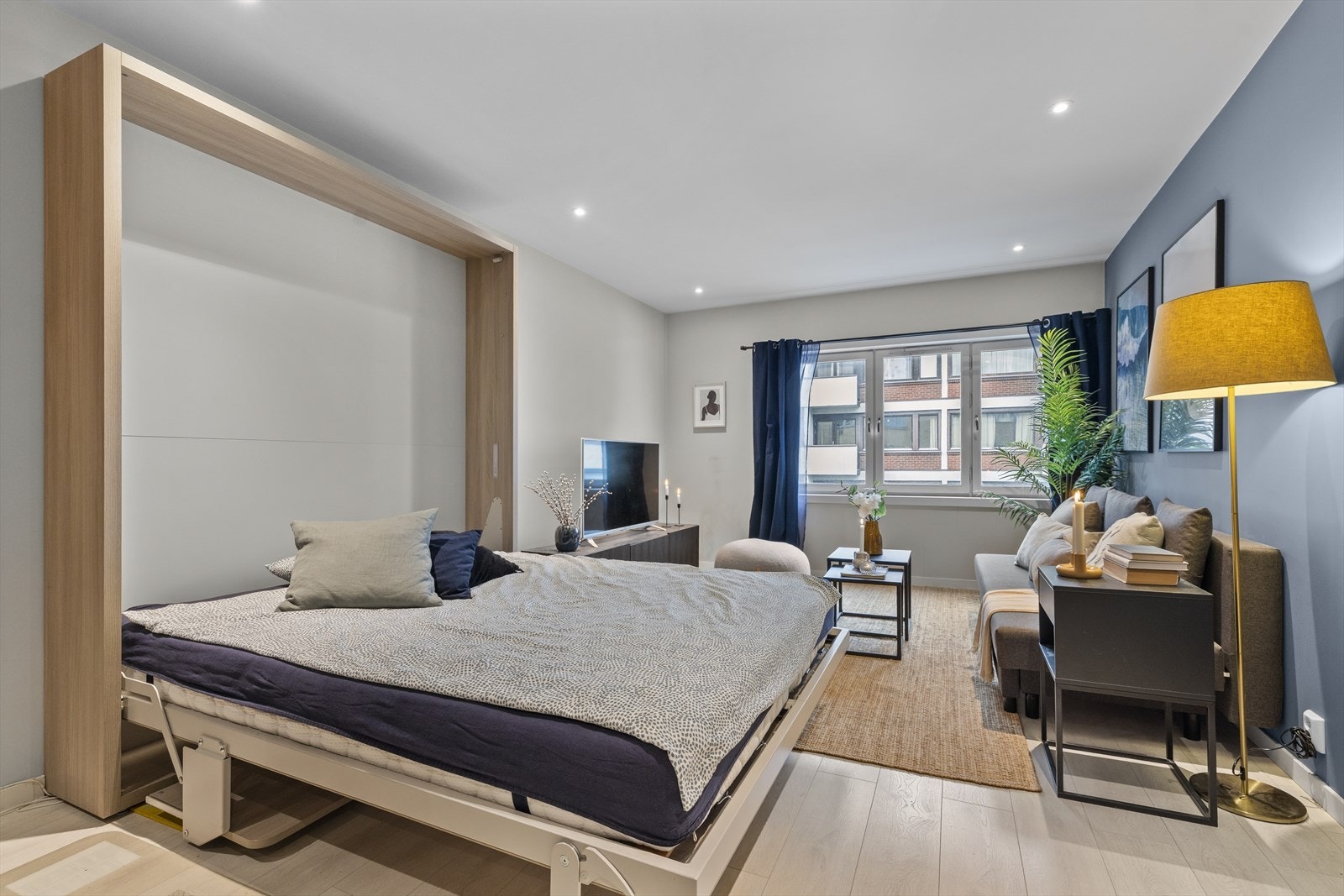 Skapsengen vist i nedslått posisjon. Galleribilde