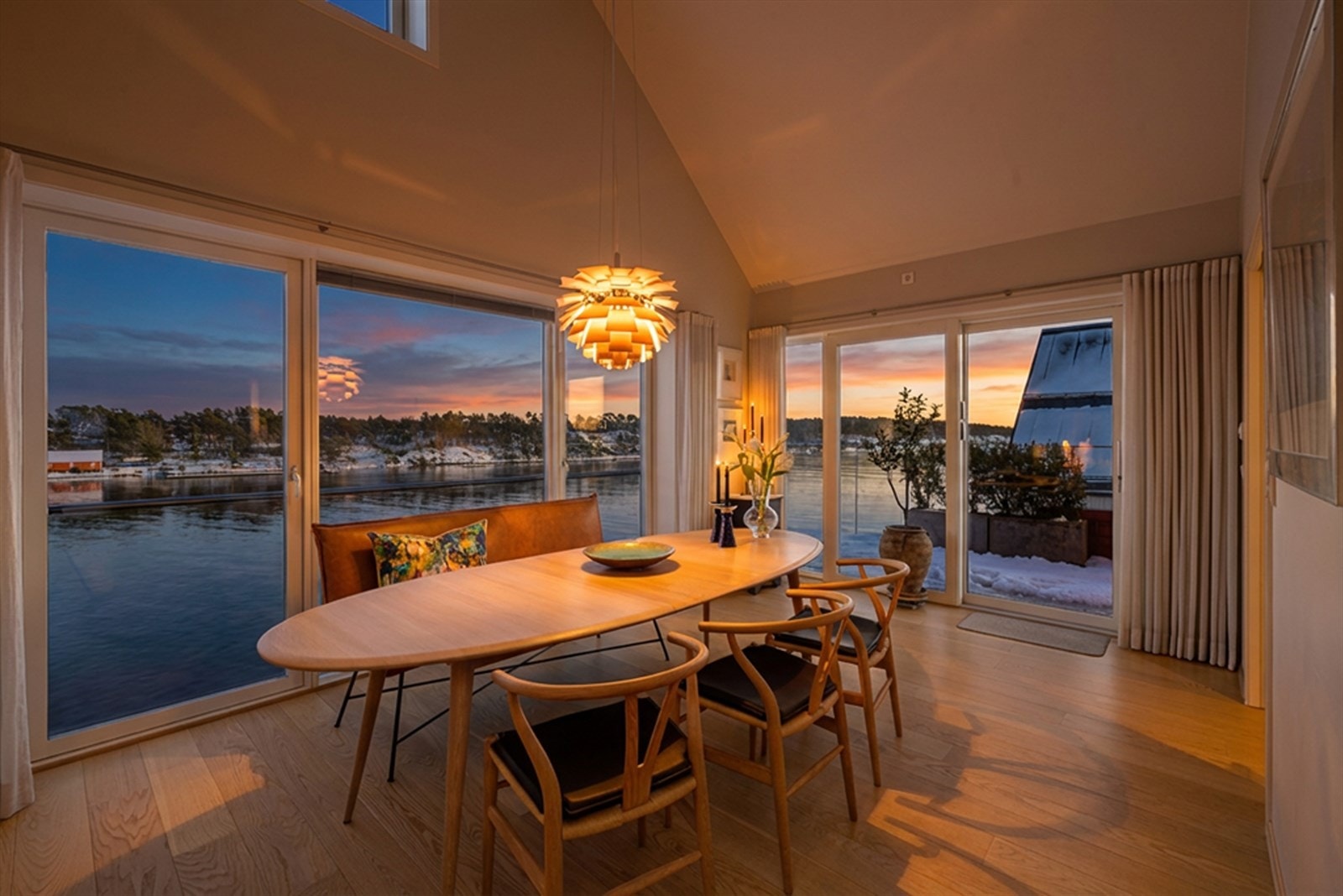 Magisk kveldsstemning i toppleiligheten i Terneskjær Galleribilde