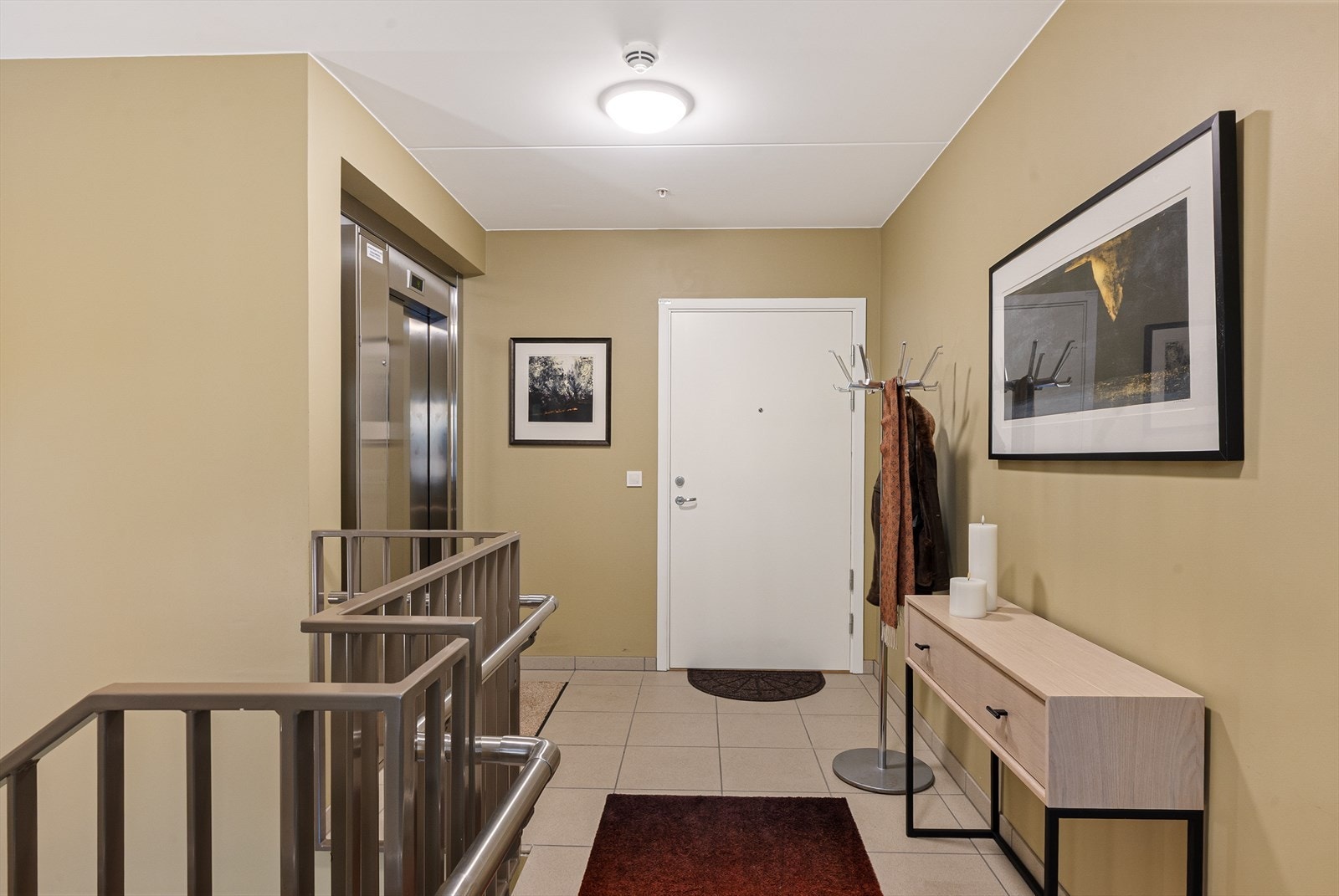 Eksklusivt eget gangareal utenfor leiligheten Galleribilde