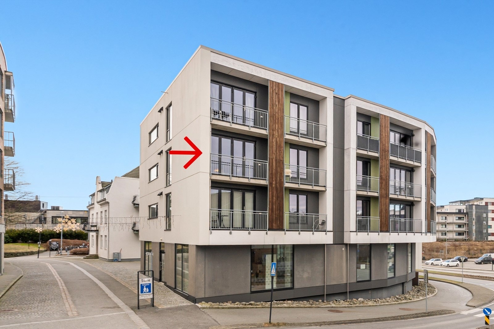 Velkommen til Hulda Garborgs veg 6! Presenteres av Gro Anita Nøkland i Eiendomsmegler 1 Jærmegleren. Foto: Trond-Eirik Husvæg. Galleribilde