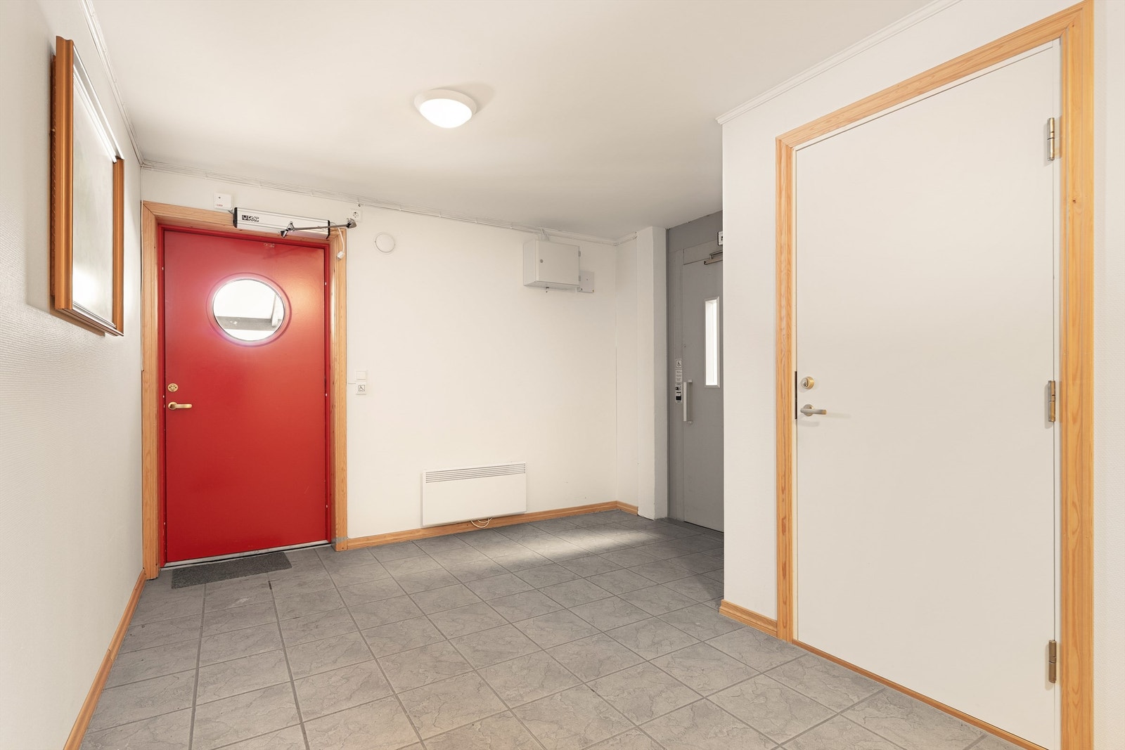 Det er også mulig å gå utvendige trapper til og fra andre etasje, for mosjonens eller variasjonens del. Galleribilde