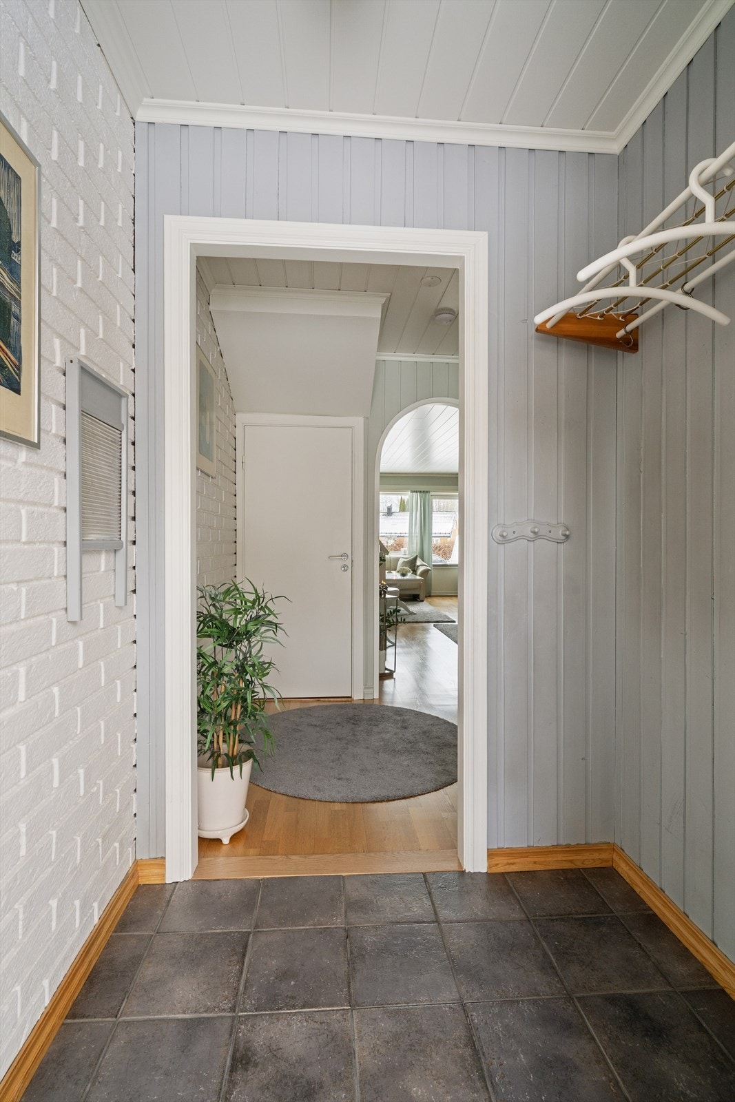 Trivelig entrè med god plass for sko og yttertøy. Galleribilde