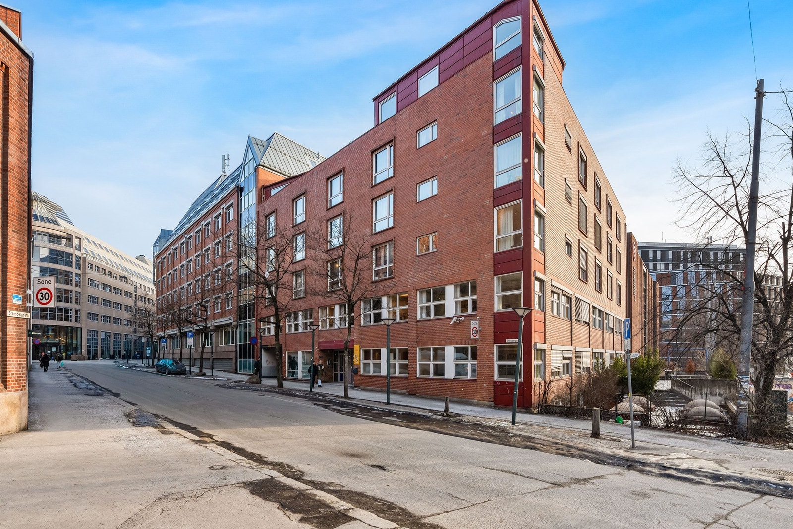 Fasade Pilestredet 38. Sameiet består av 41 boligsekssjoner og 4 næringsseksjoner. Galleribilde