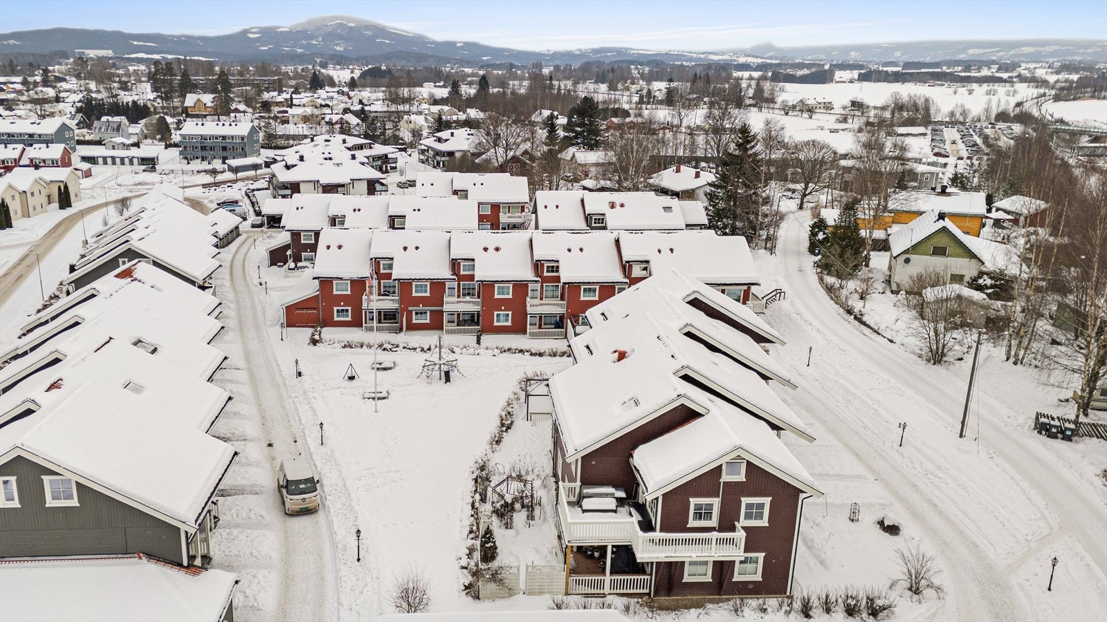 Området byr på svært gode turmuligheter med umiddelbar nærhet til skog og mark. Galleribilde