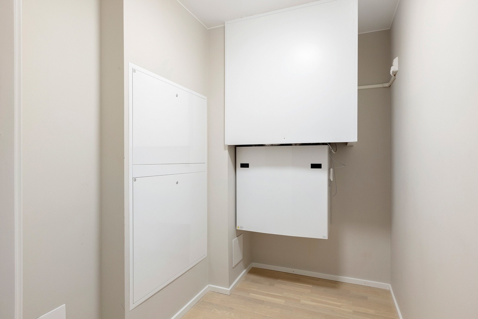 Tilknyttet entreen er det en praktisk innvendig bod. Galleribilde