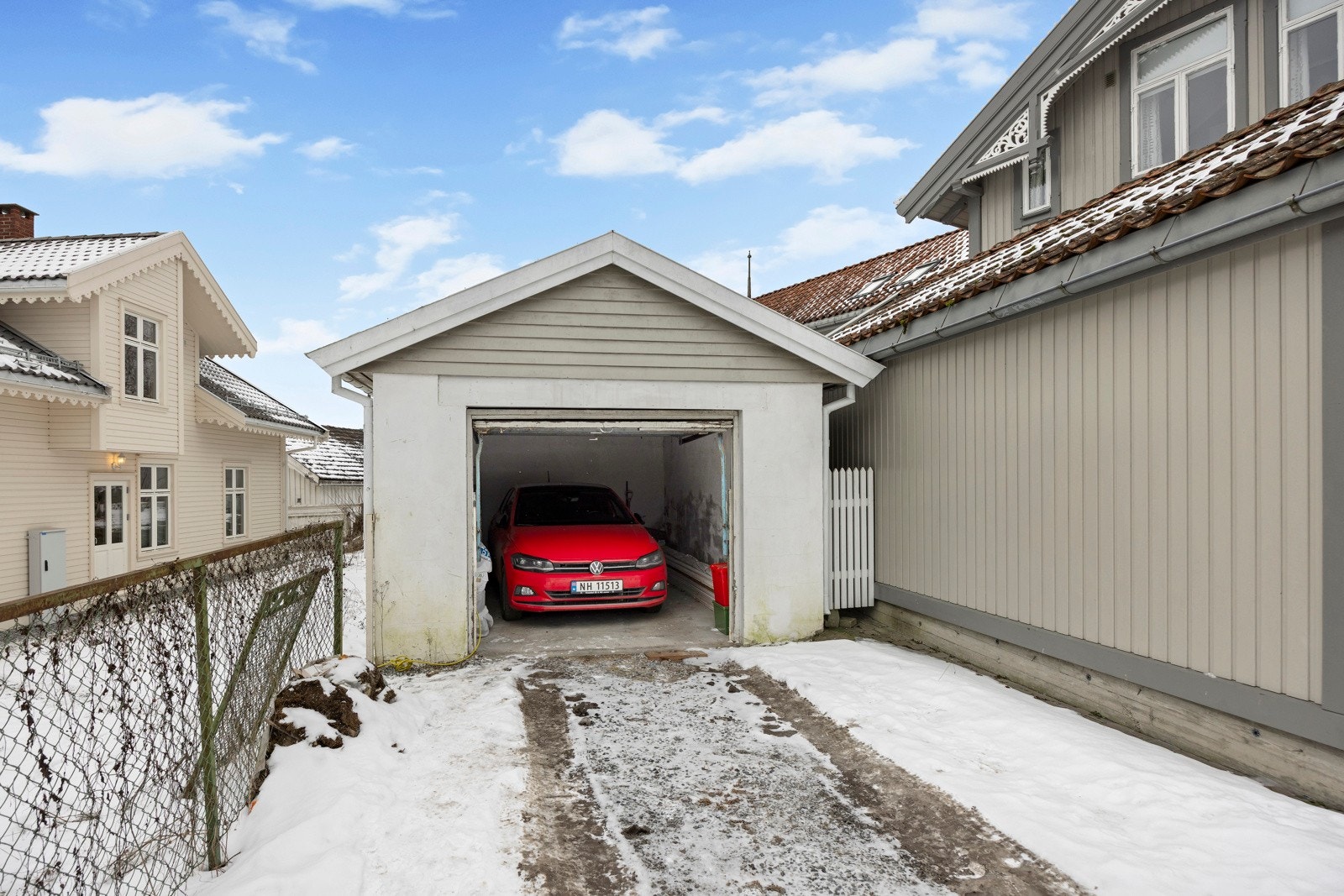 Enkel garasje Galleribilde