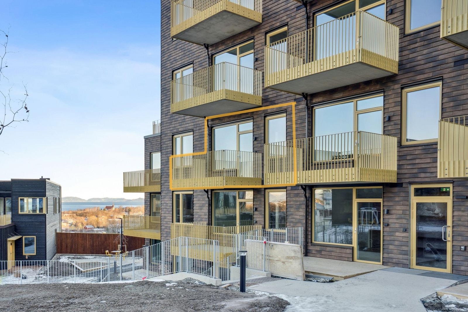 Leiligheten har en fin beliggenhet i byggets 2. etasje. Galleribilde