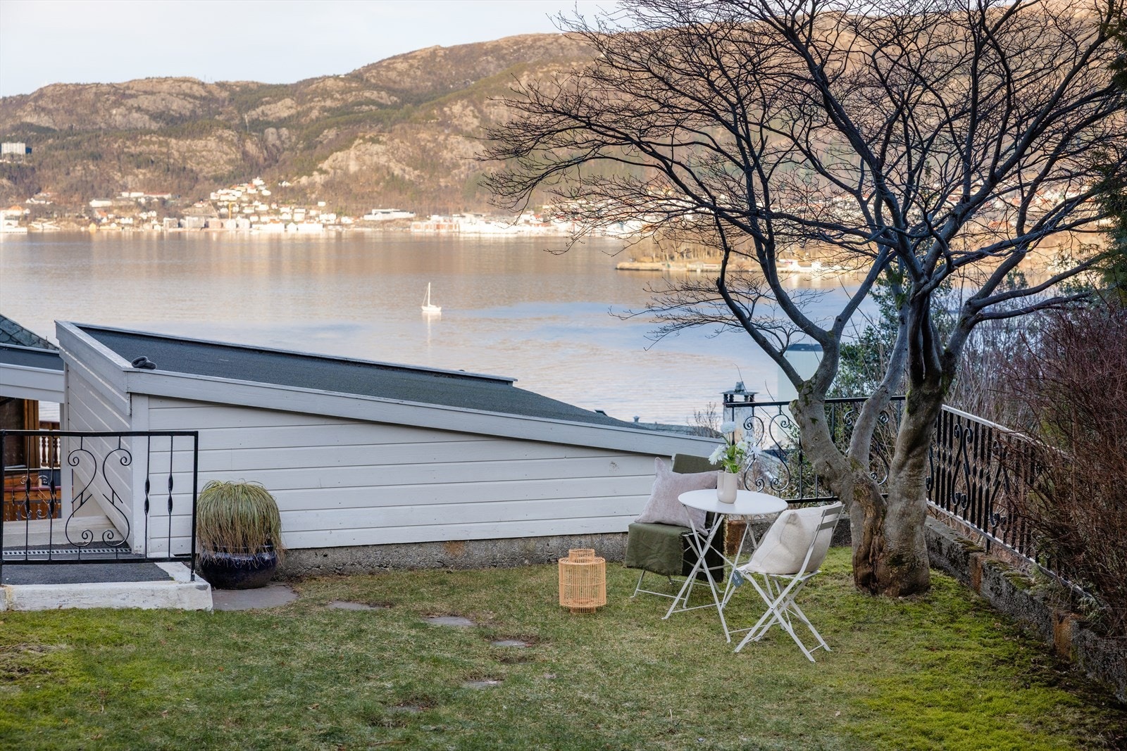 Perfekt for kaffe i solen eller stille kvelder Galleribilde