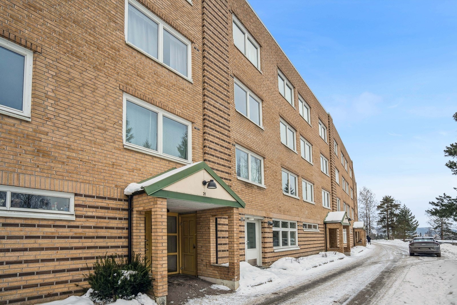 Bygget har fellesfasiliteter som sykkelbod ved hovedinngangen og fellesvaskeri. Galleribilde