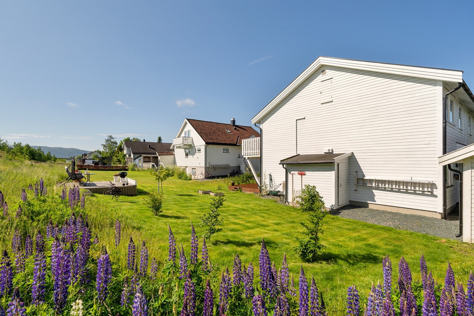 Eiendommen ligger flott til i et barnevennlig område. Galleribilde