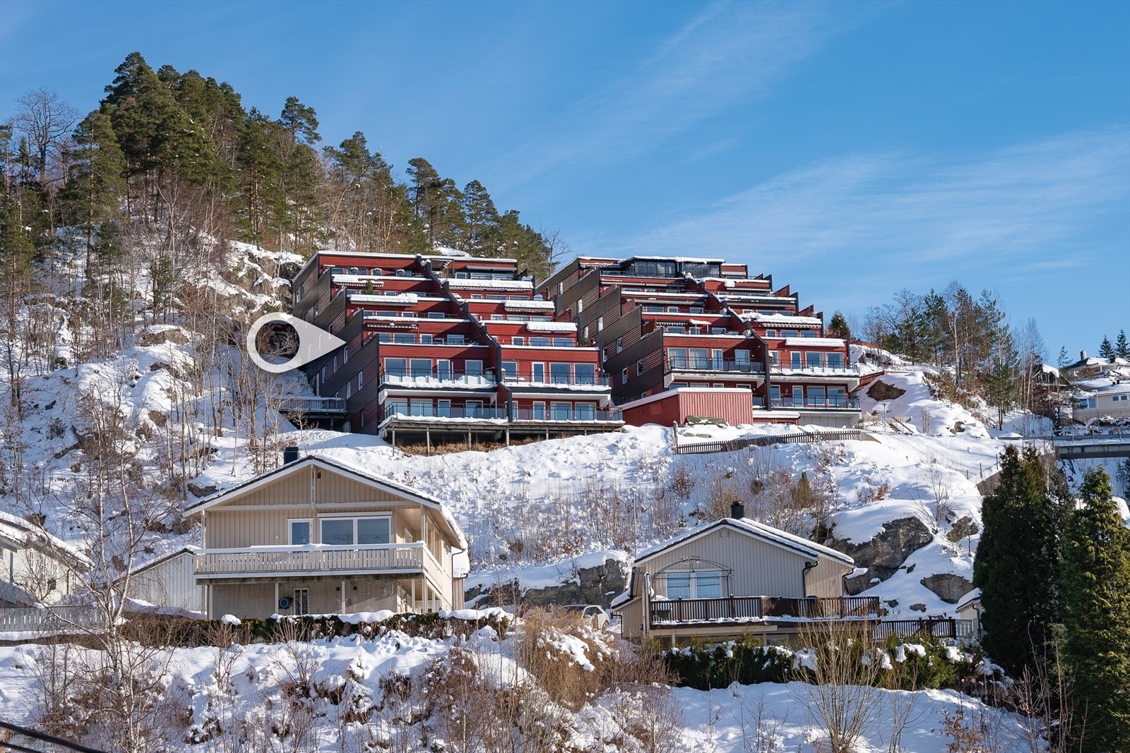 Luftig plassering i terrasseblokkens tredje etasje Galleribilde
