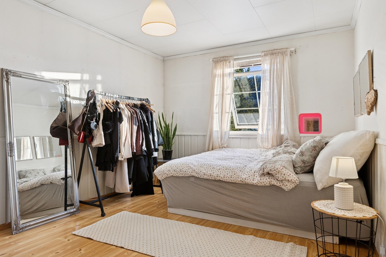 Soverom på ca. 14,5 kvm Galleribilde