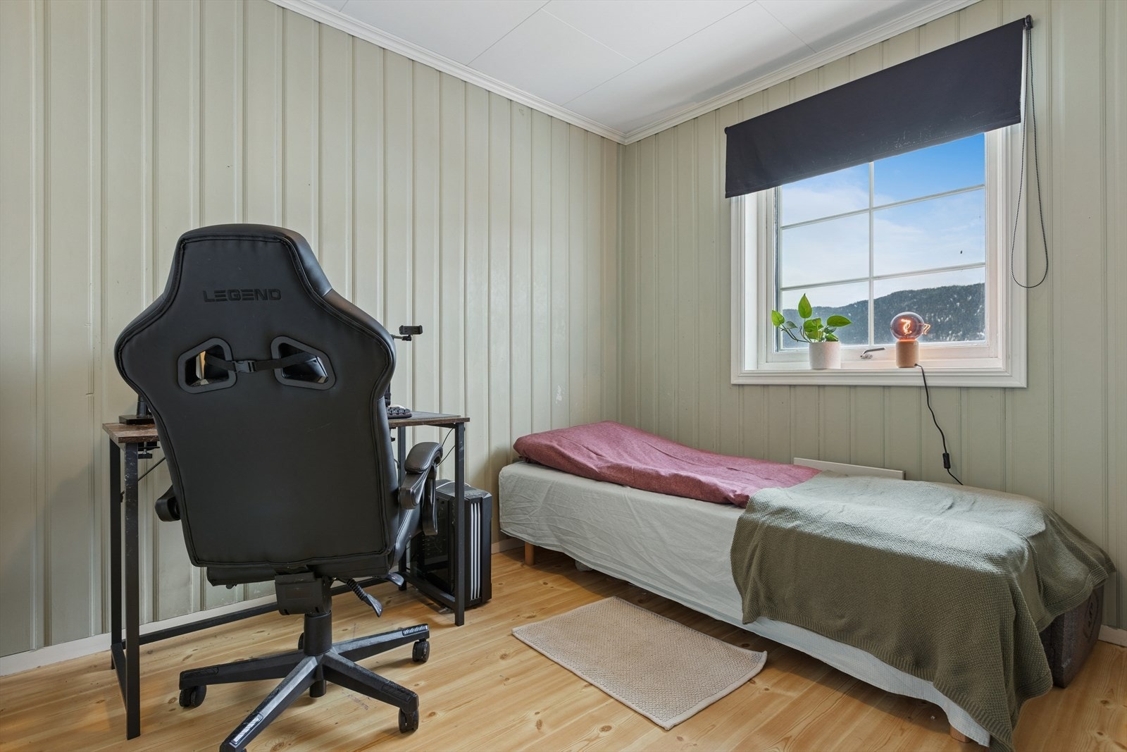 Utleiedelen har to soverom hvor det største er ca. 9kvm. Galleribilde