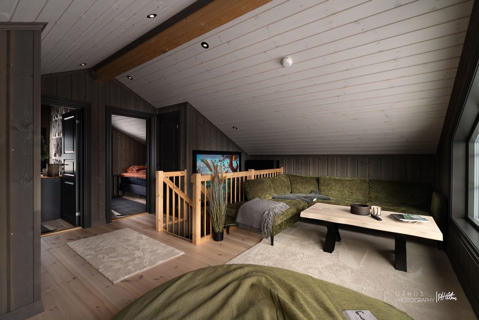 Loftet har en romslig stuesone og tilgang til soverom og bad samt wc/vaskerom. Galleribilde