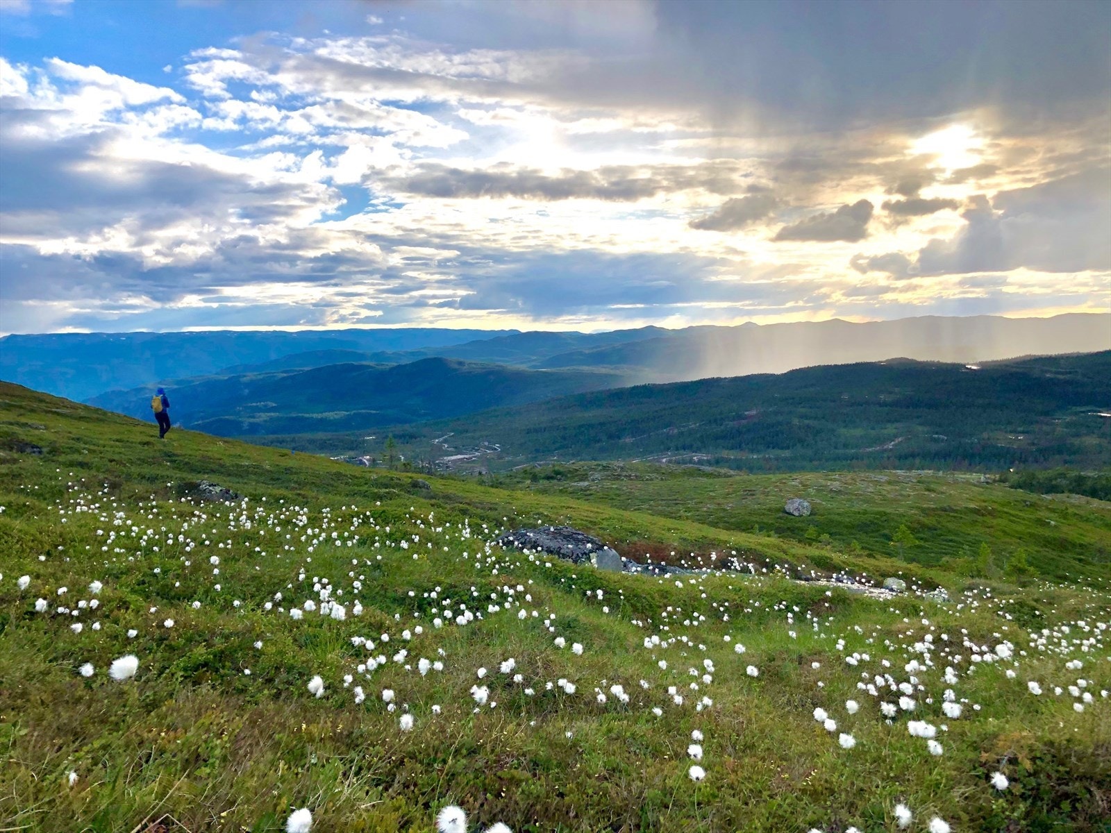 På vei ned fra Kristnatten. Galleribilde