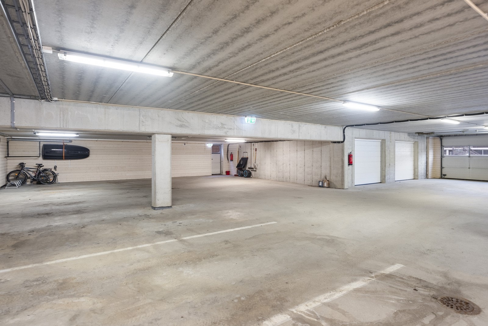 P-plass i felles garasjeanlegg. Galleribilde