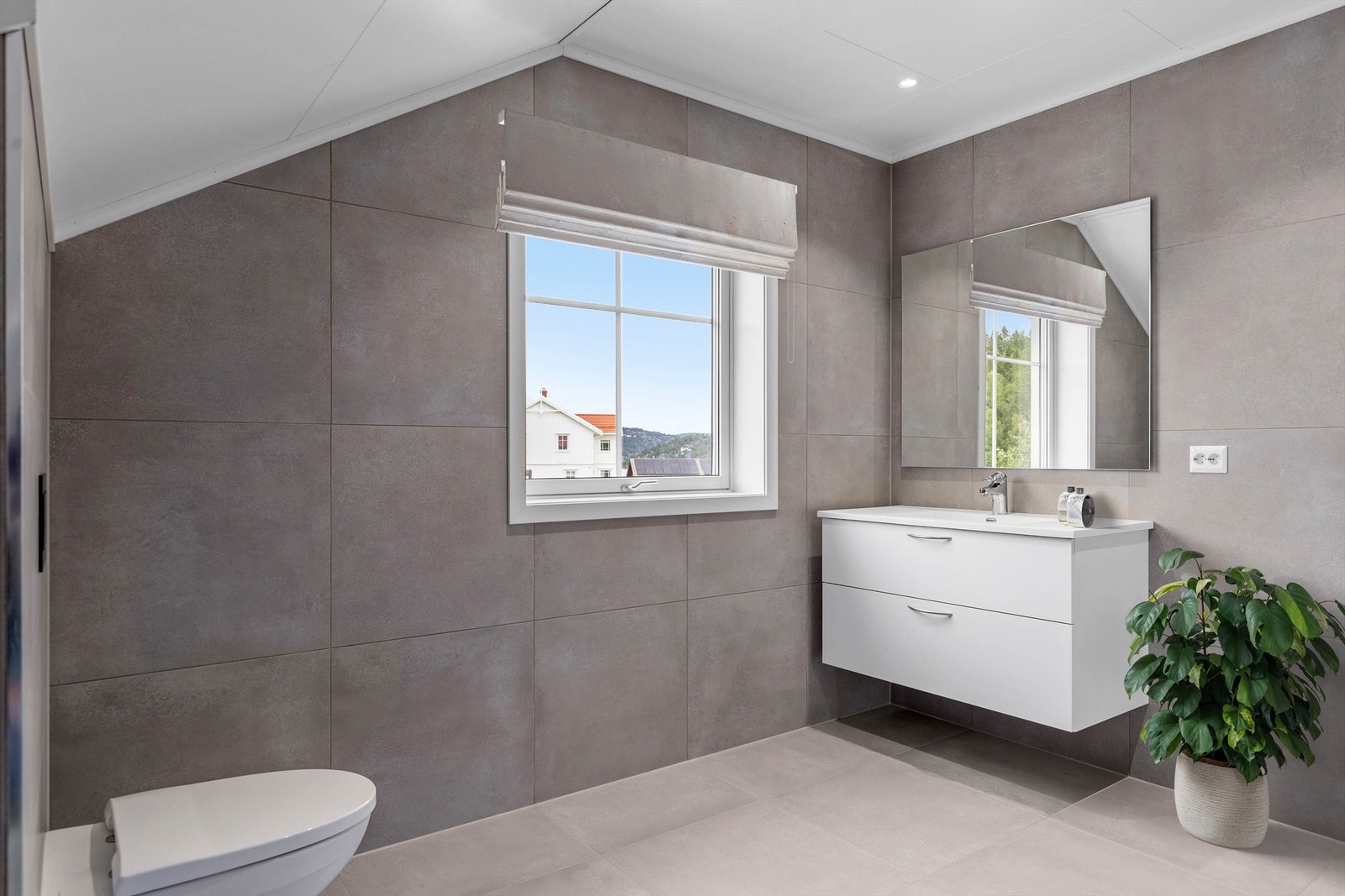 Bad, loft - Digitalt møblert. Galleribilde