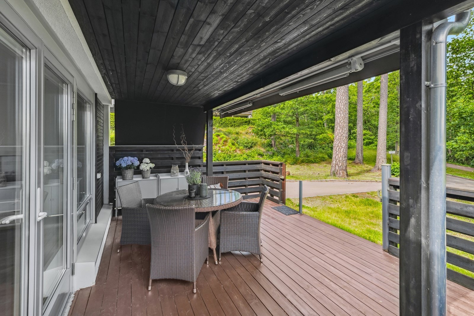 Terrassen gir mulighet for hyggelige grillkvelder med venner og familie. Galleribilde