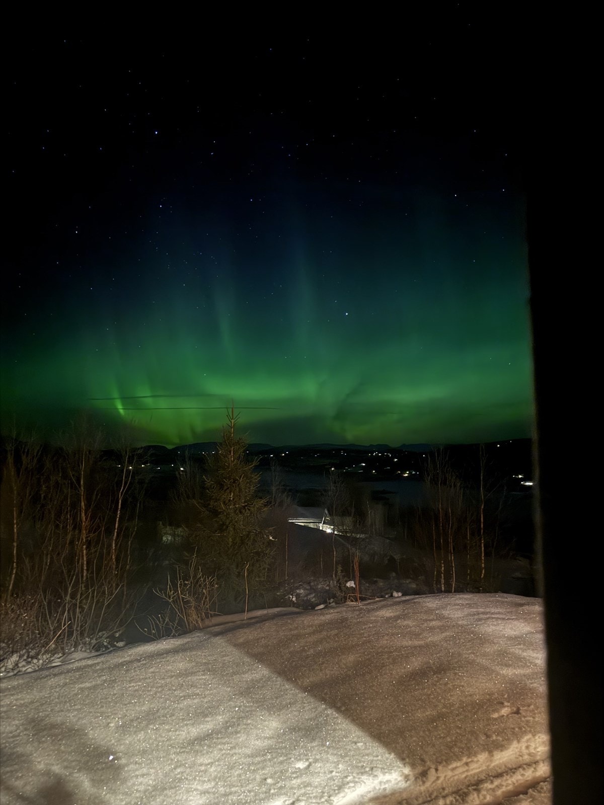 Som selgers private foto viser kan en her være heldig å se nydelig nordlys! Galleribilde