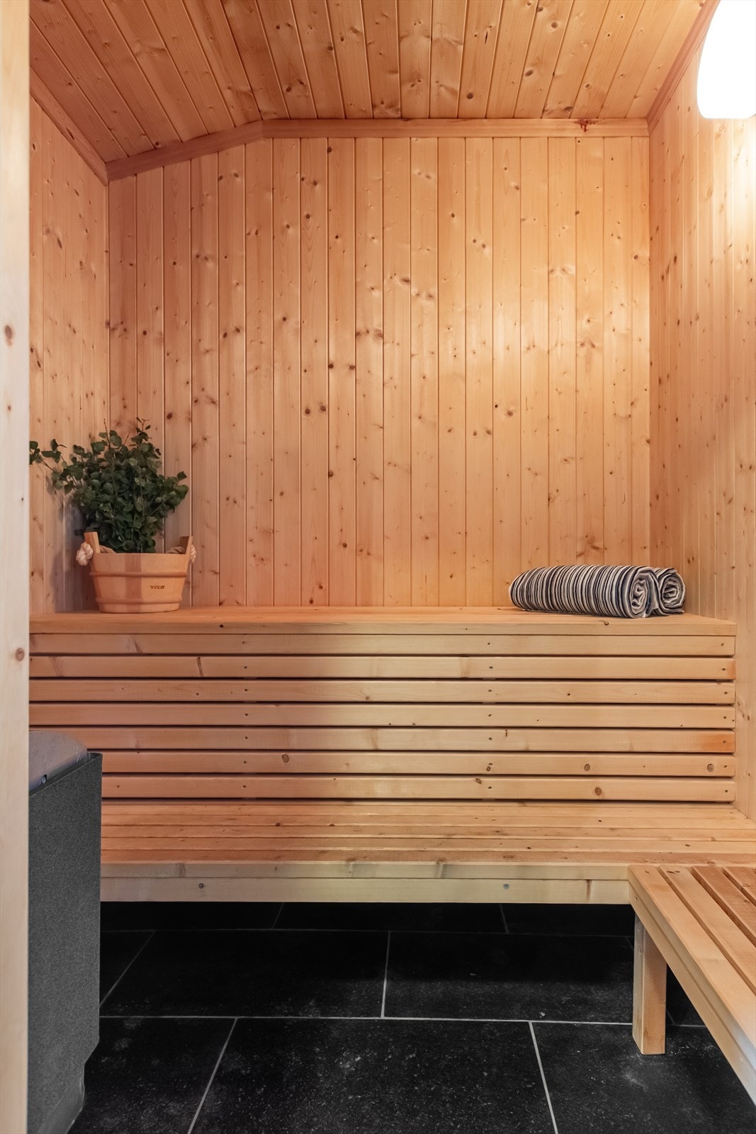 Et ekstra pluss er badstuen. Denne er perfekt etter en lang dag ute i naturen - enten du har vært på ski, fjelltur eller bare vil slappe av. Galleribilde