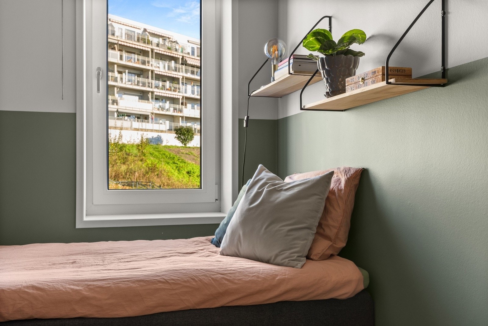 Rommene fungerer enten som soverom, barnerom, gjesterom eller hjemmekontor. Galleribilde