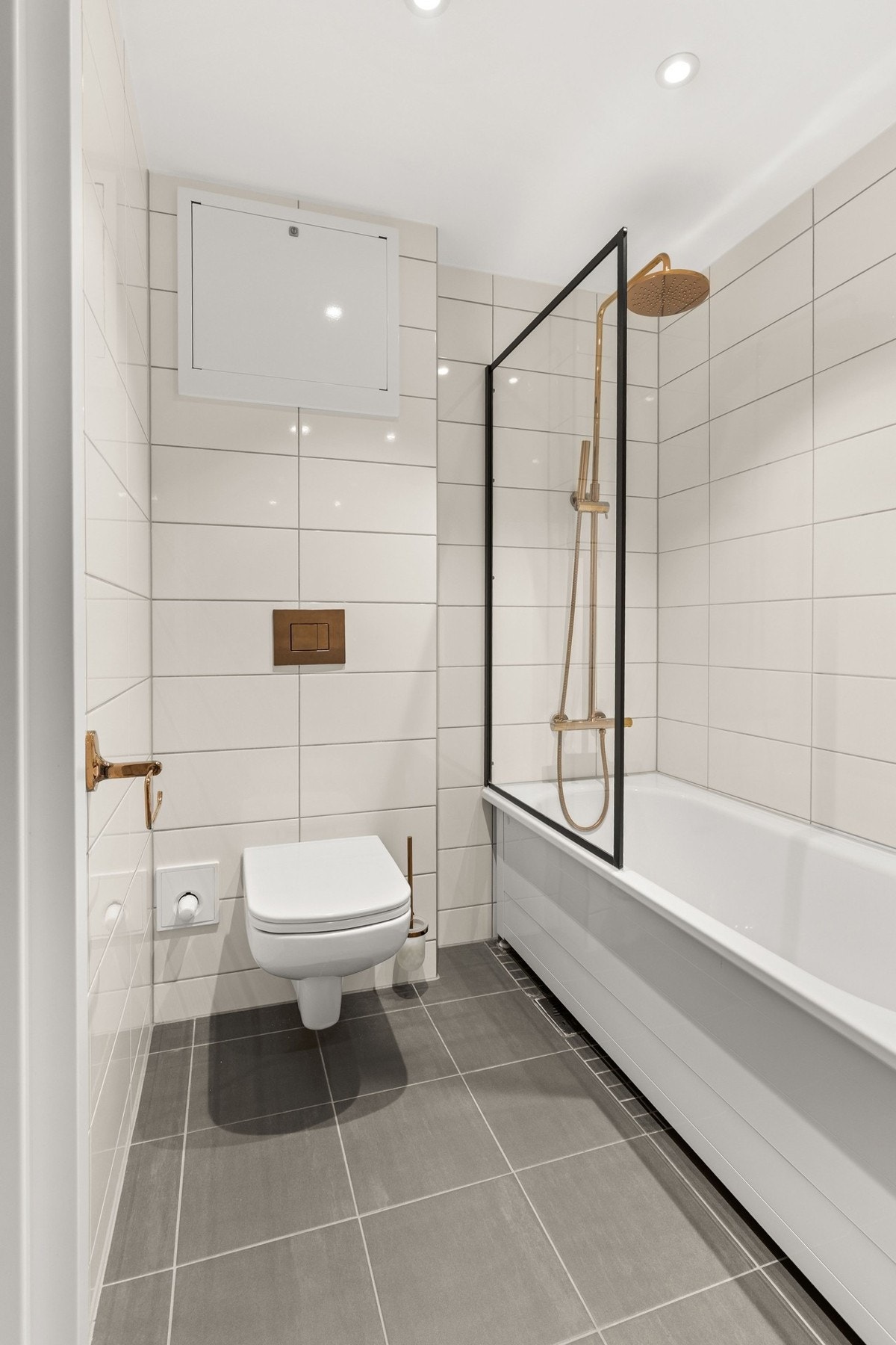 Alle baderomsmøblene ble byttet i 2023. Galleribilde