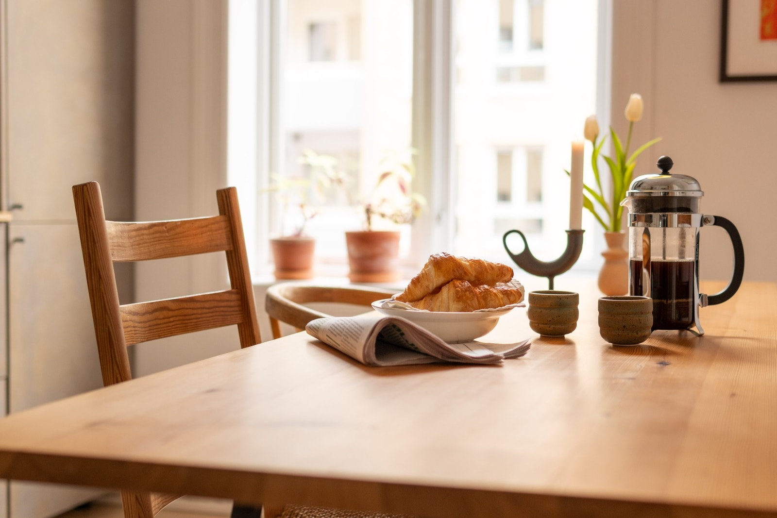 På kjøkkenet er det god plass til spisebord. Galleribilde