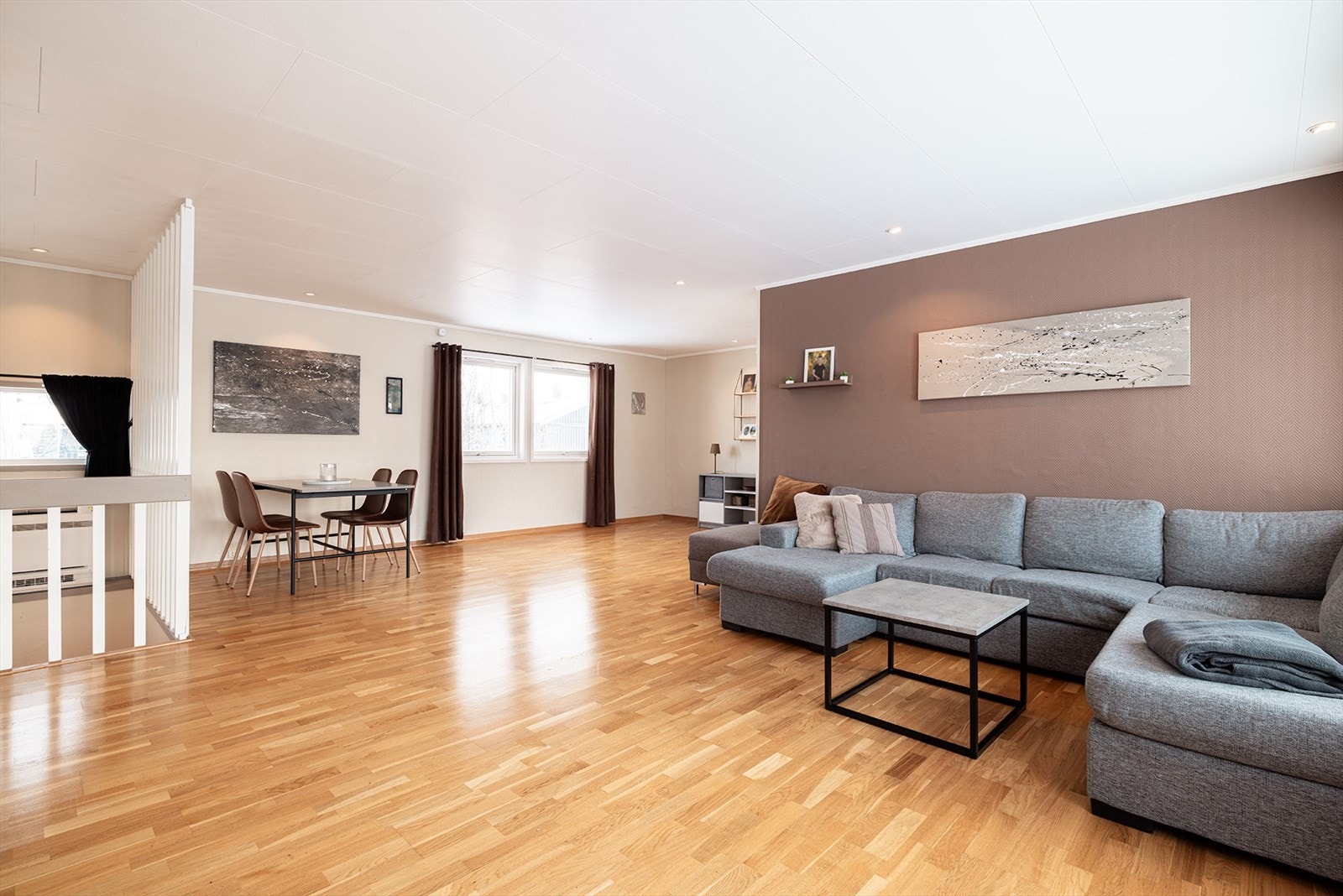 Parkett i 1. etg fra 2011. Galleribilde