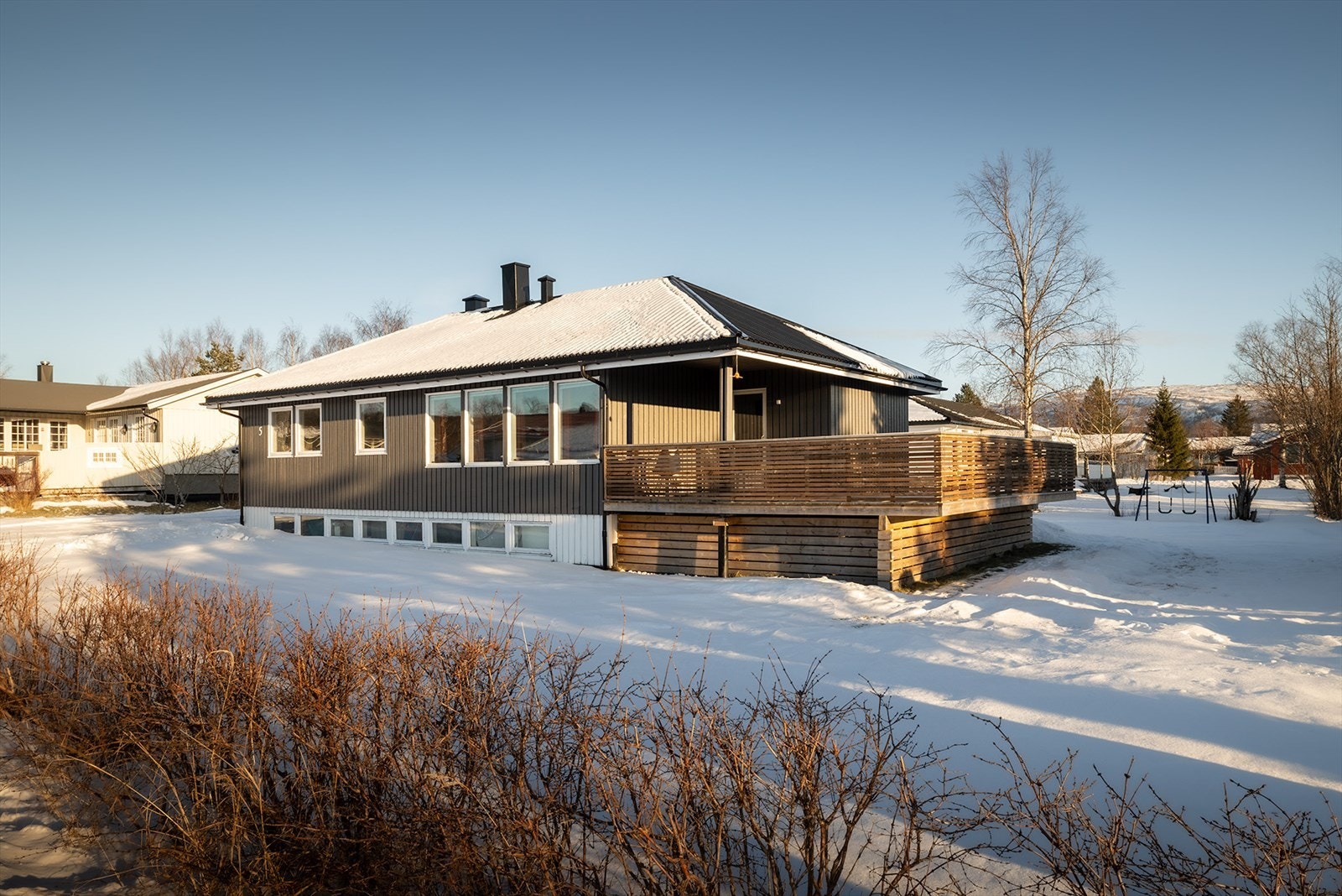 Takrenner og nedløp i stål, montert ny i 2018. Galleribilde