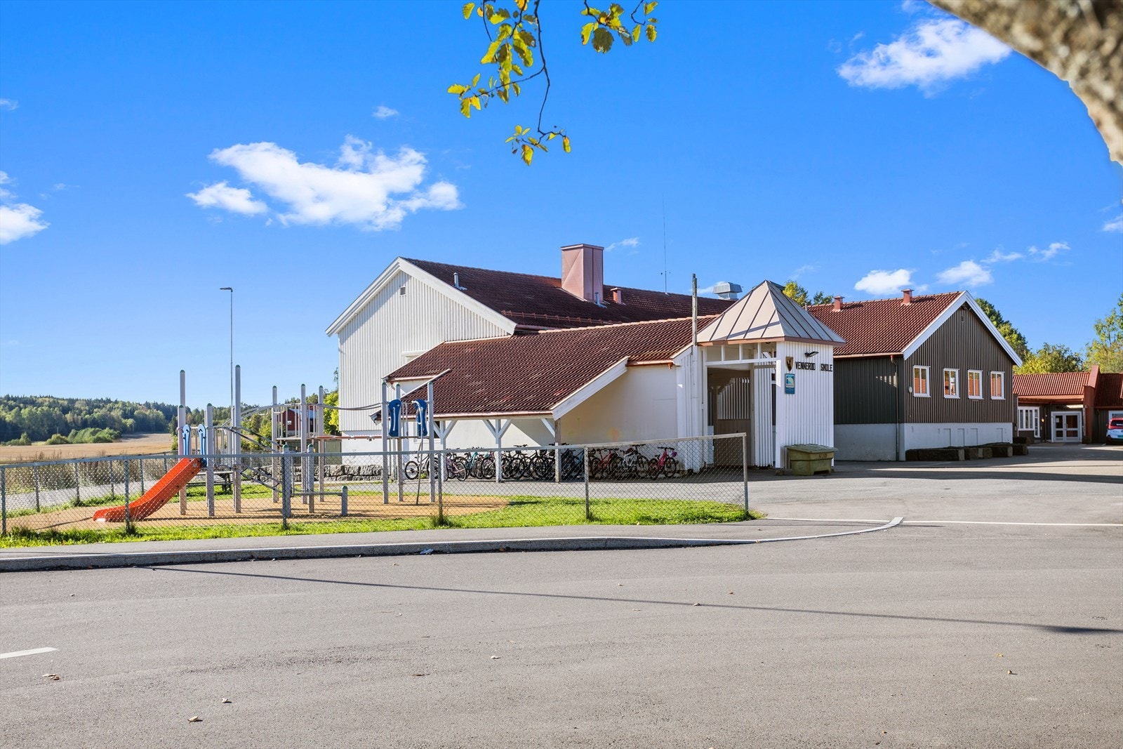 Vennerød skole (1-7 kl.) Galleribilde