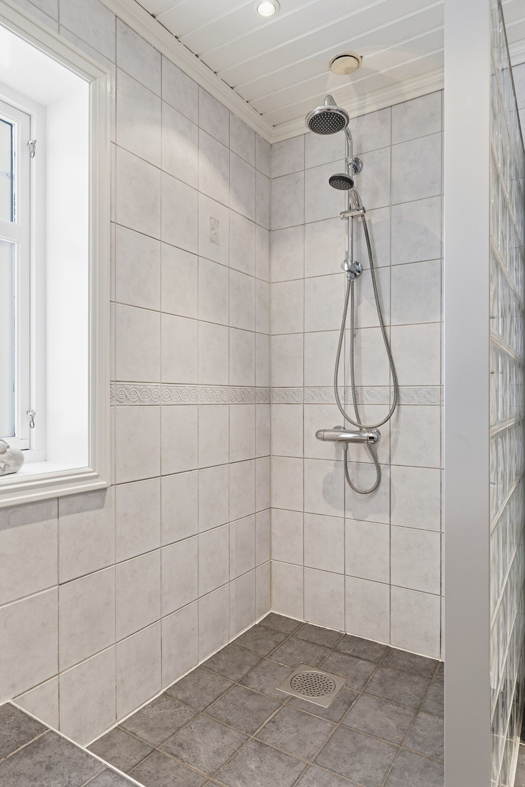 Dusjnisje i 2. etasje Galleribilde