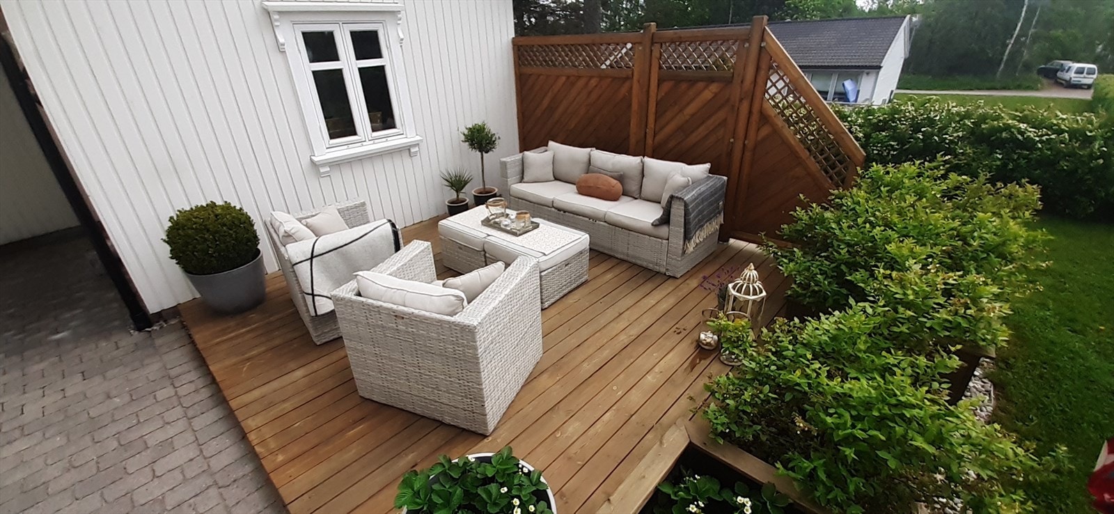 Privat foto fra selger gir et lite innblikk i hva som ligger under snøen. Galleribilde